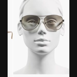 Stylish Silver Aviator Sunglasses